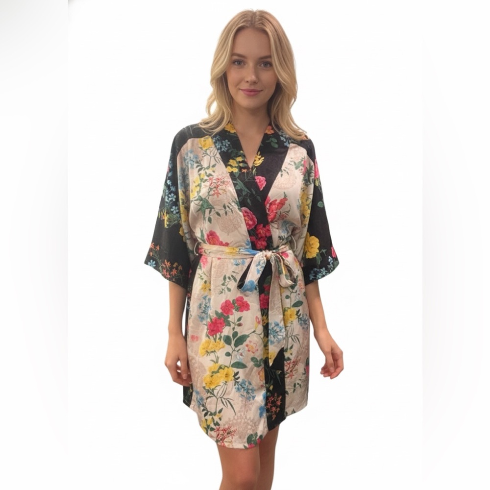 Betsey Johnson Floral-Print Short Wrap Robe Size S